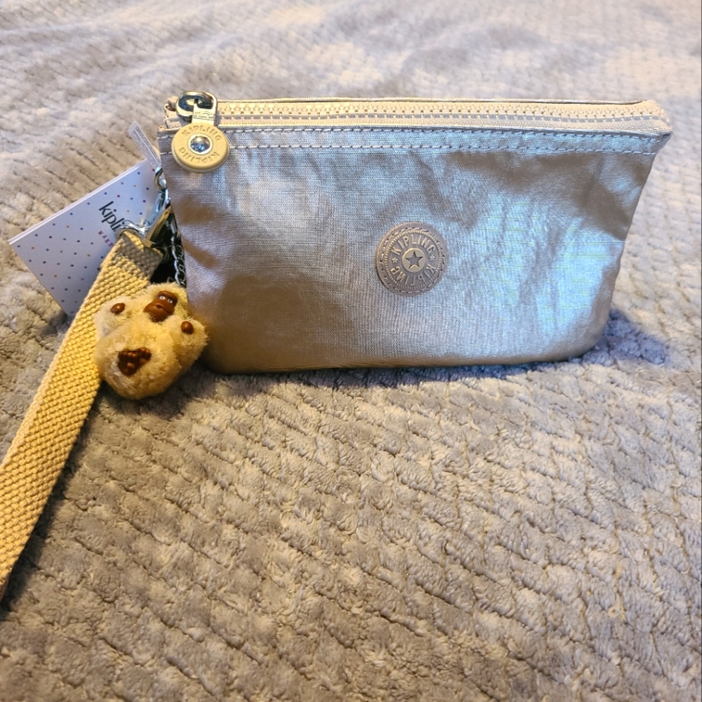 Kipling Metalic Clutch